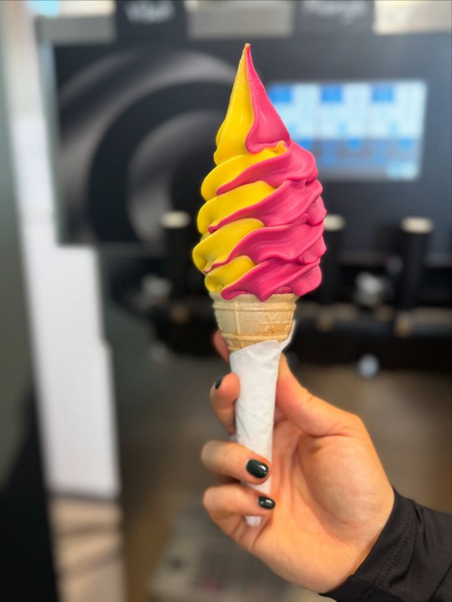 📚 První školní den je za námi! 🎉 Pojďte oslavit začátek nového školního roku – nejlepší odměna je přece točená zmrzlina 🍦✨...